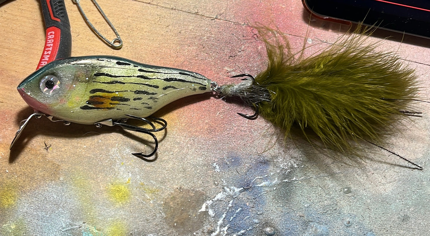 Rattling metal lipped yellow bass crank bait