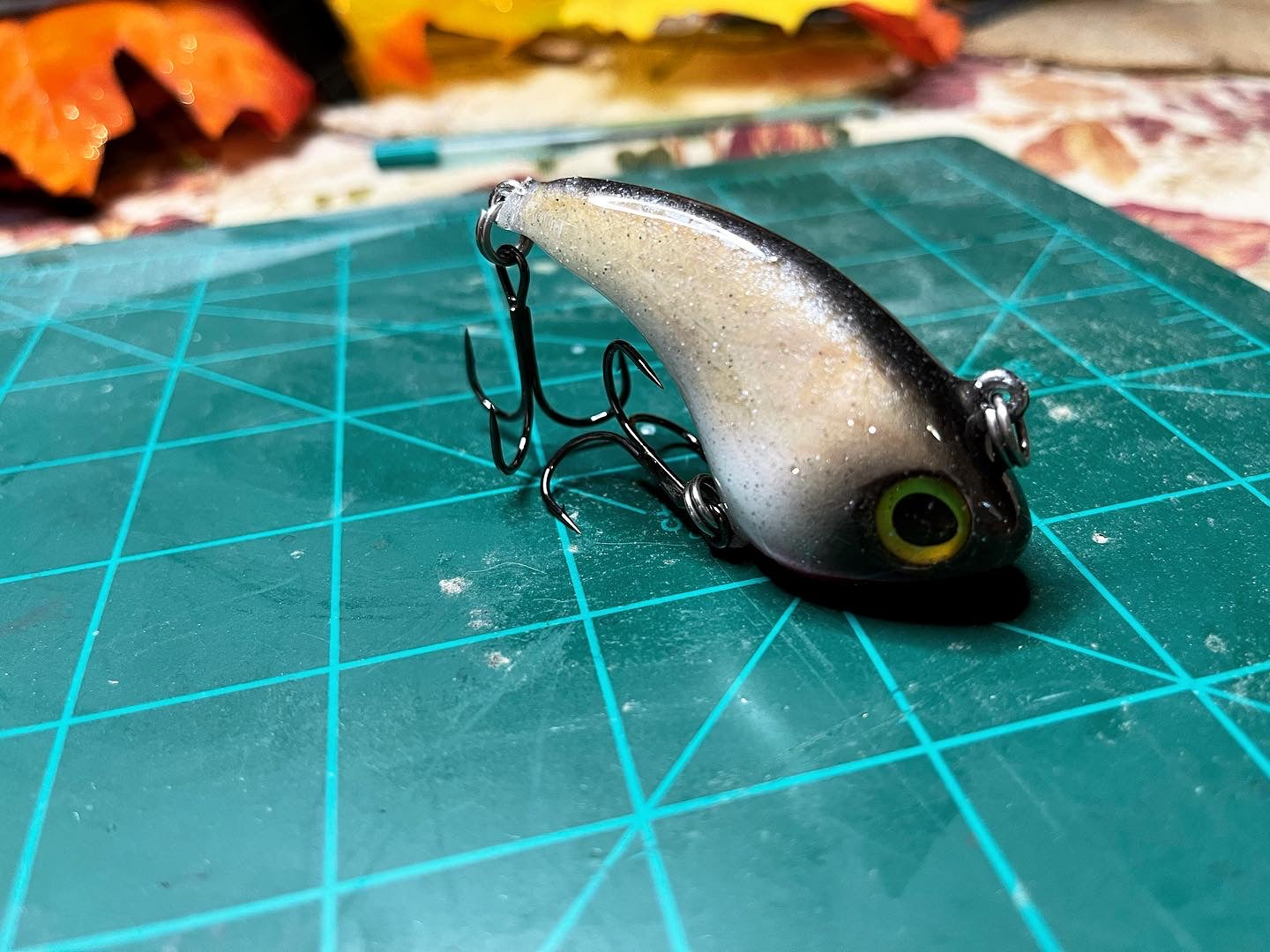 Dual Line-tie Silent Lipless Crankbait